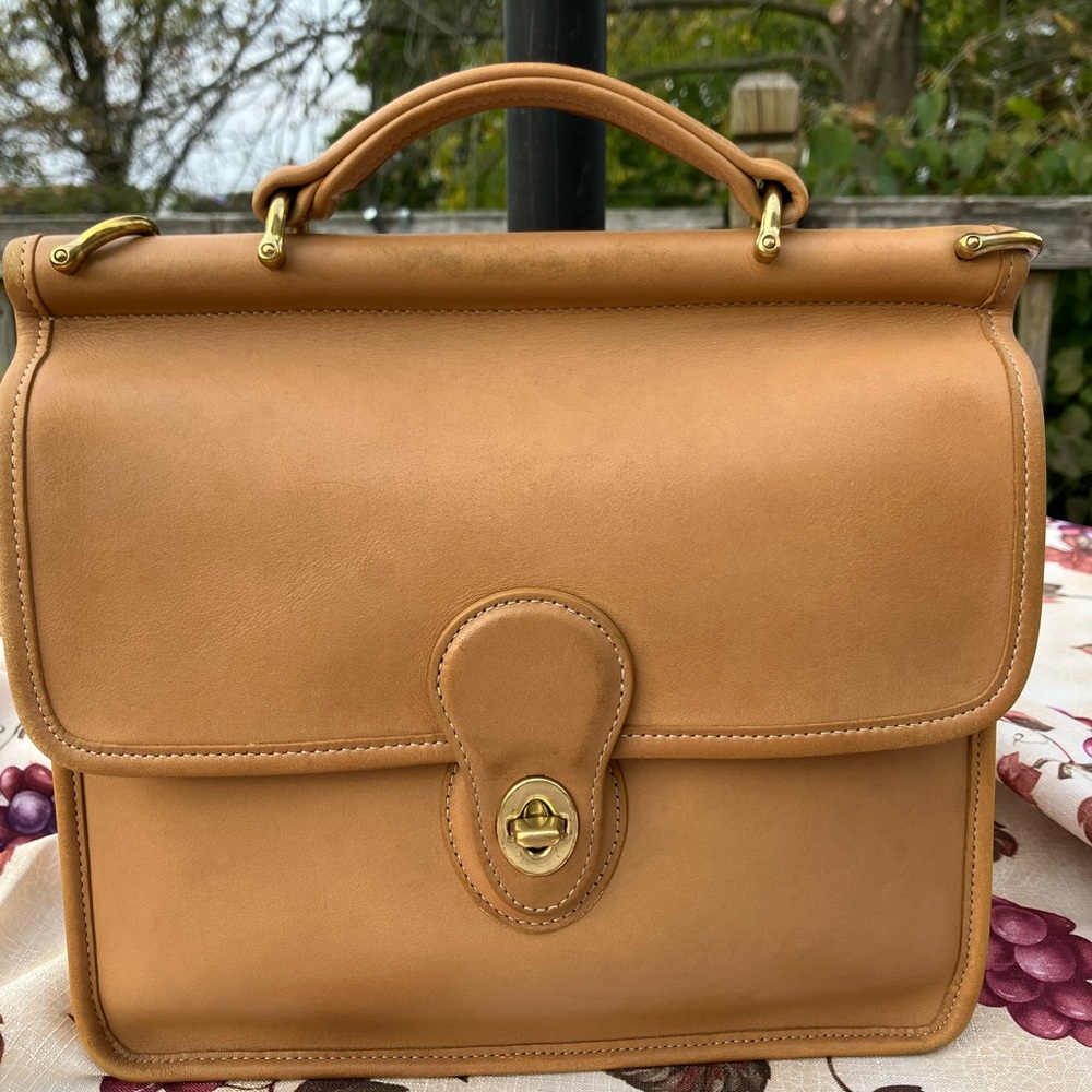Coach Vintage Willis Camel Leather Bag with Gold Hardware 9927